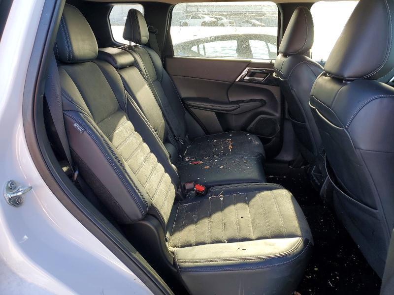 2023 Mitsubishi Outlander se
