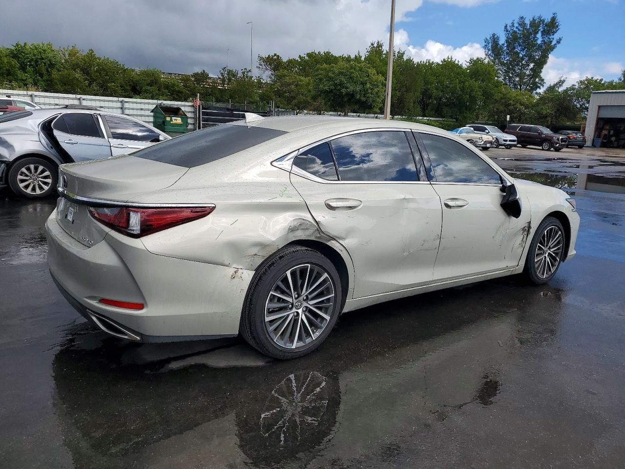 2025 Lexus Es 350 Base