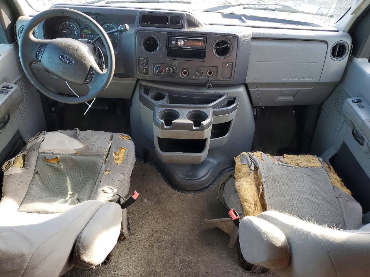 2012 Ford Econoline E350 Super Duty Wagon