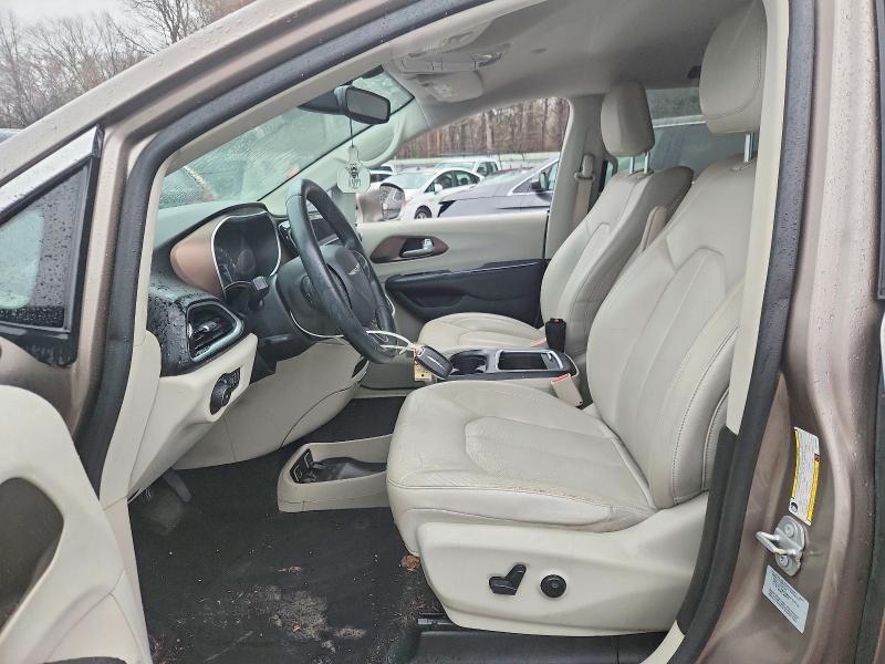 2017 Chrysler Pacifica Touring l Plus