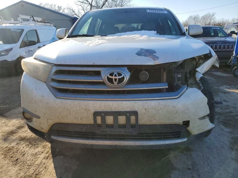 2013 Toyota Highlander Base