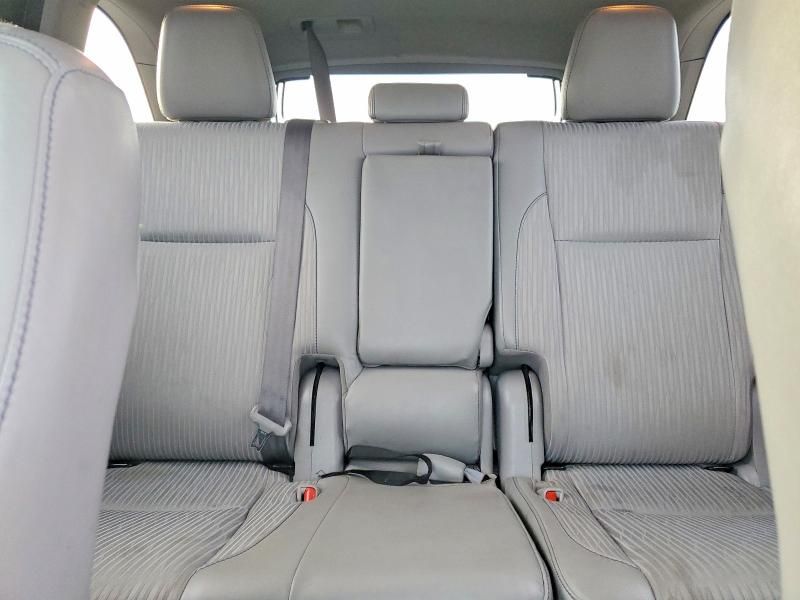 2017 Toyota Highlander le