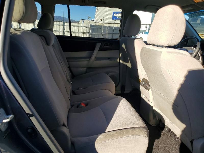 2013 Toyota Highlander Base