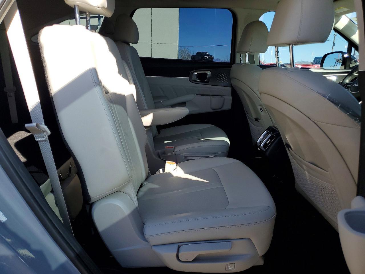 2023 KIA Sorento sx