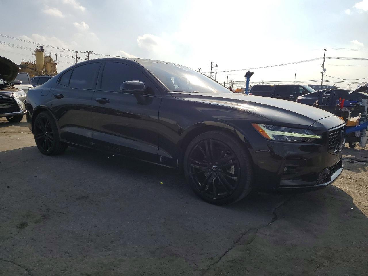 2024 Volvo S60 Plus