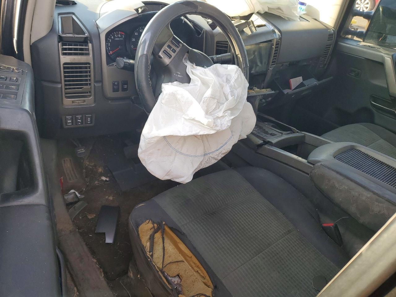 2005 Nissan Titan XE