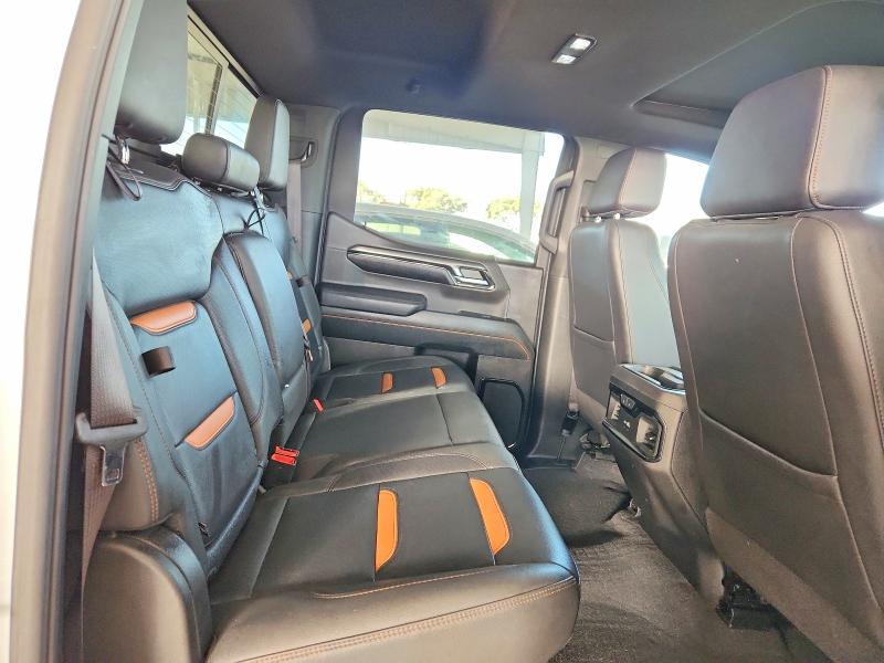 2023 GMC Sierra K1500 AT4