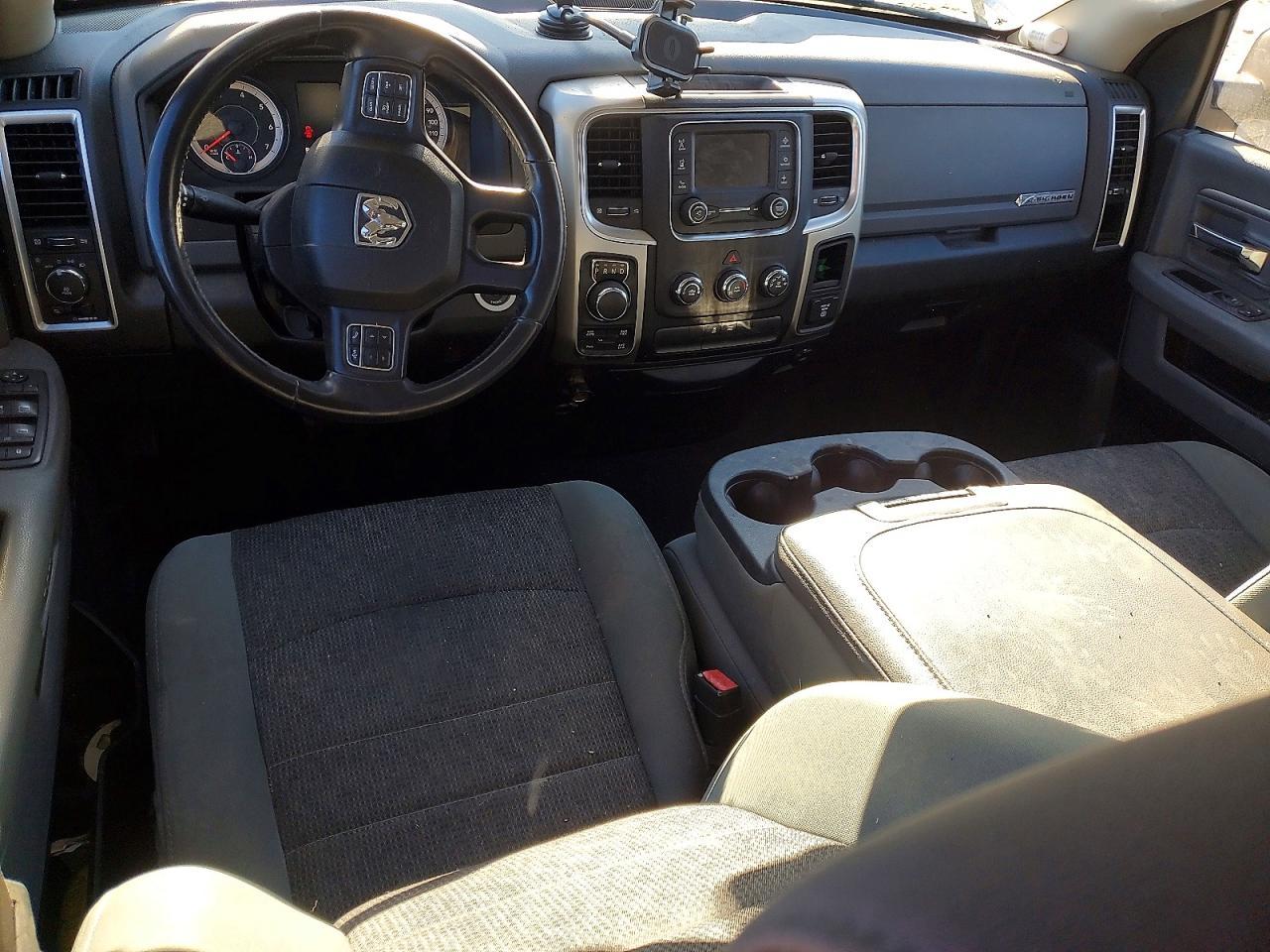 2016 Dodge Ram 1500 slt