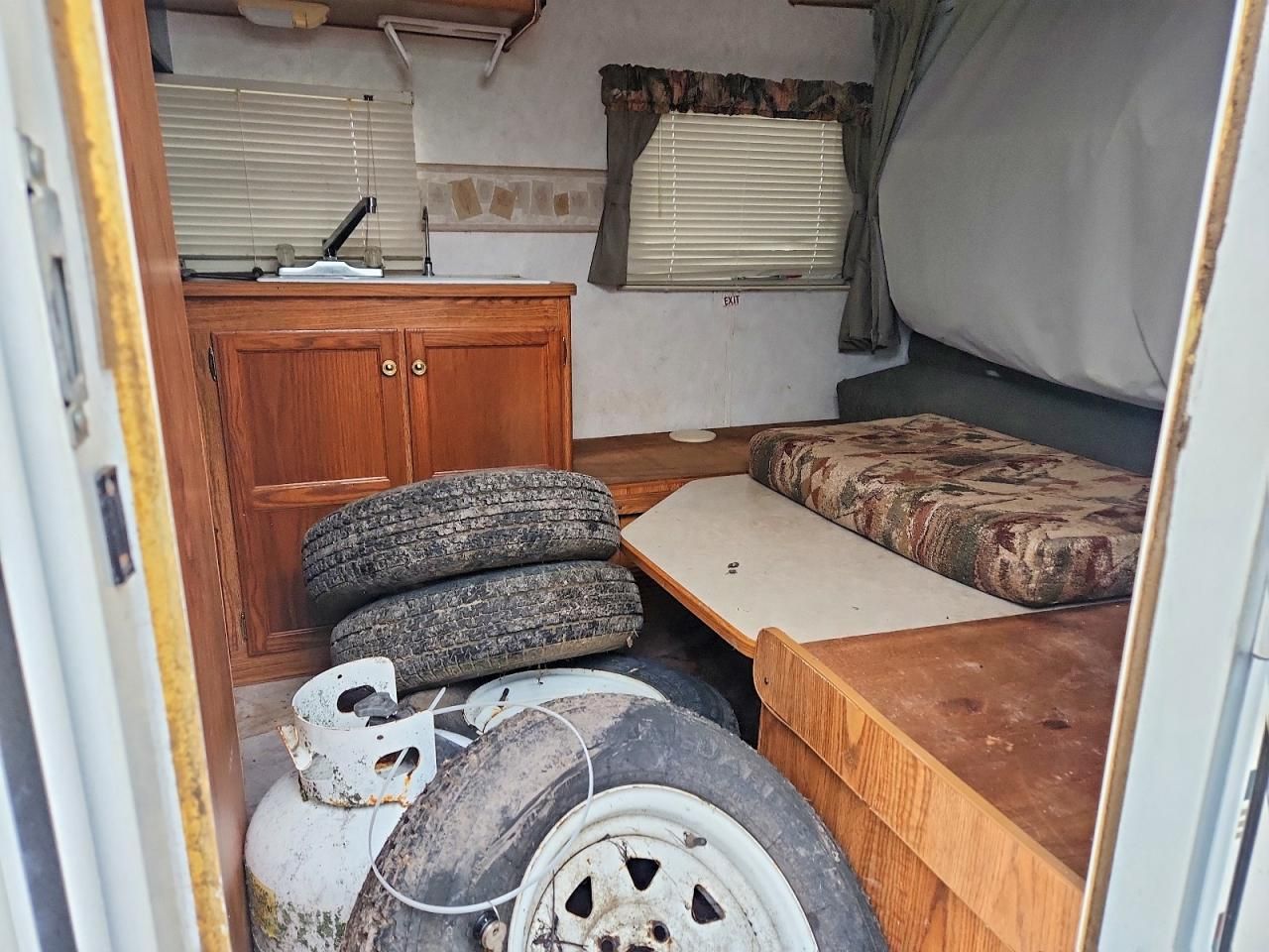 2000 Fleetwood Wilderness