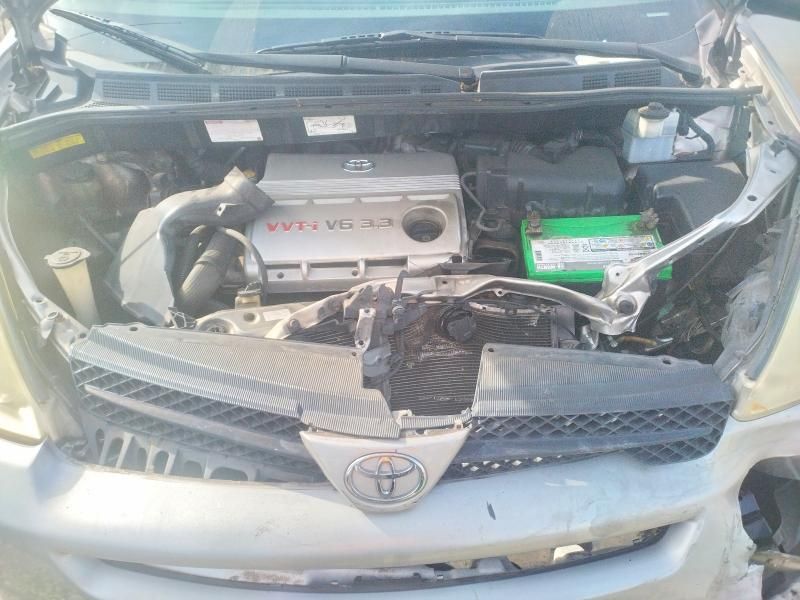 2005 Toyota Sienna ce