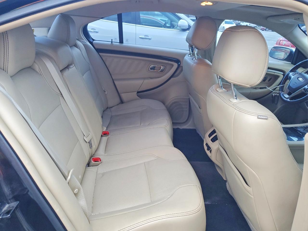 2015 Ford Taurus Limited