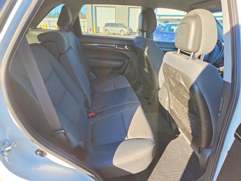 2013 KIA Sorento lx