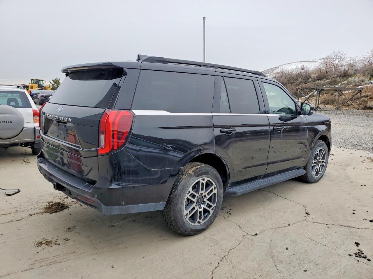 2025 Ford Expedition Active