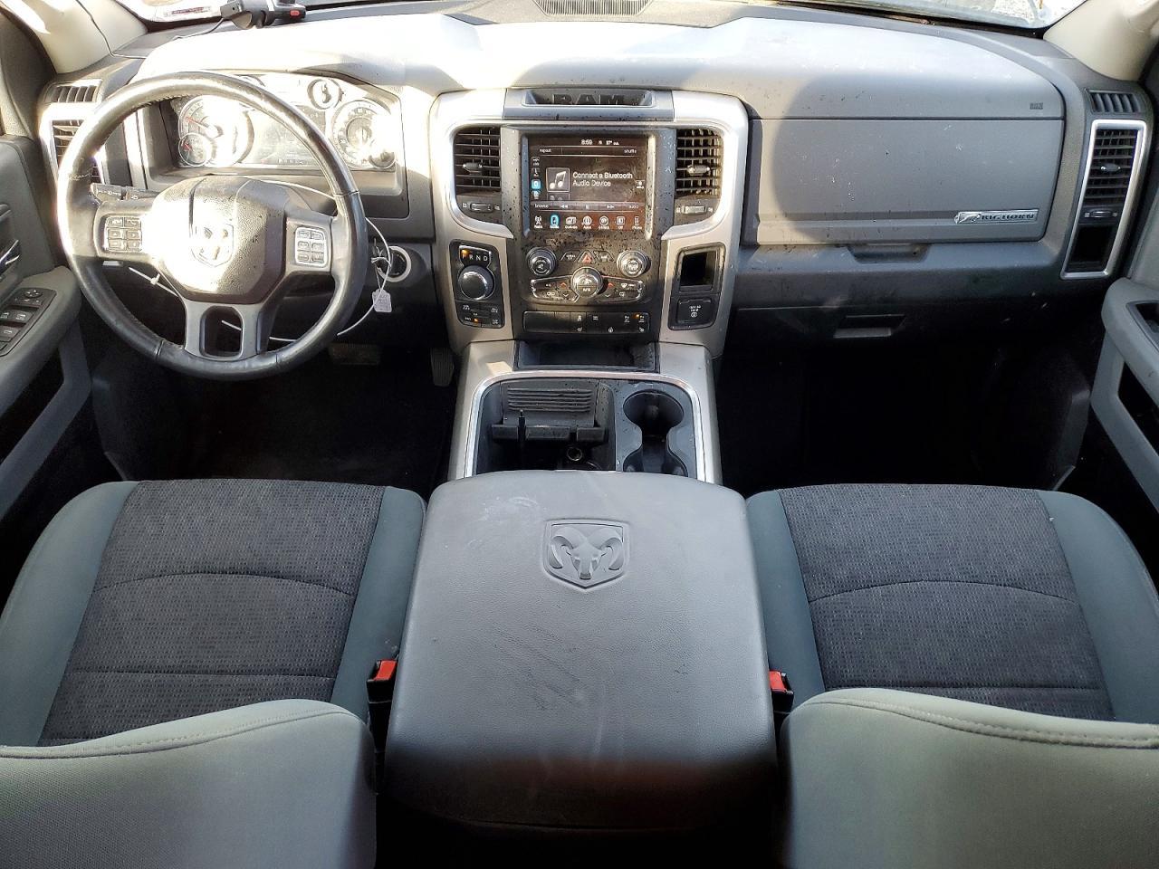 2016 Dodge Ram 1500 slt