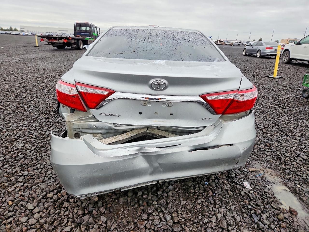 2016 Toyota Camry le