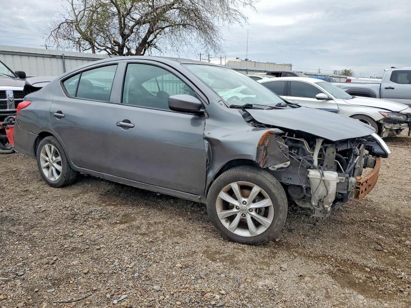 2018 Nissan Versa s
