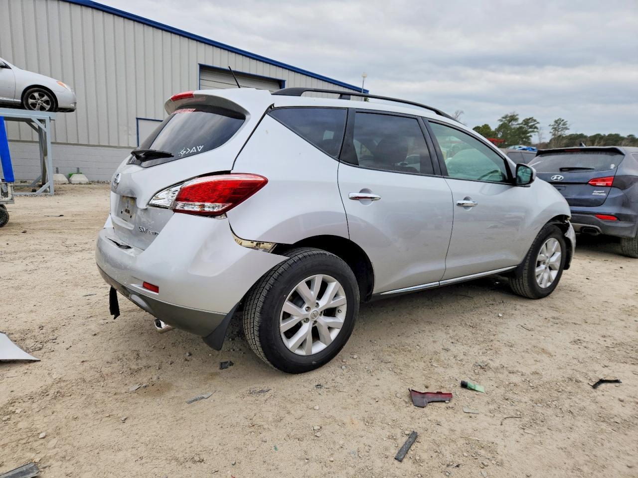 2011 Nissan Murano s
