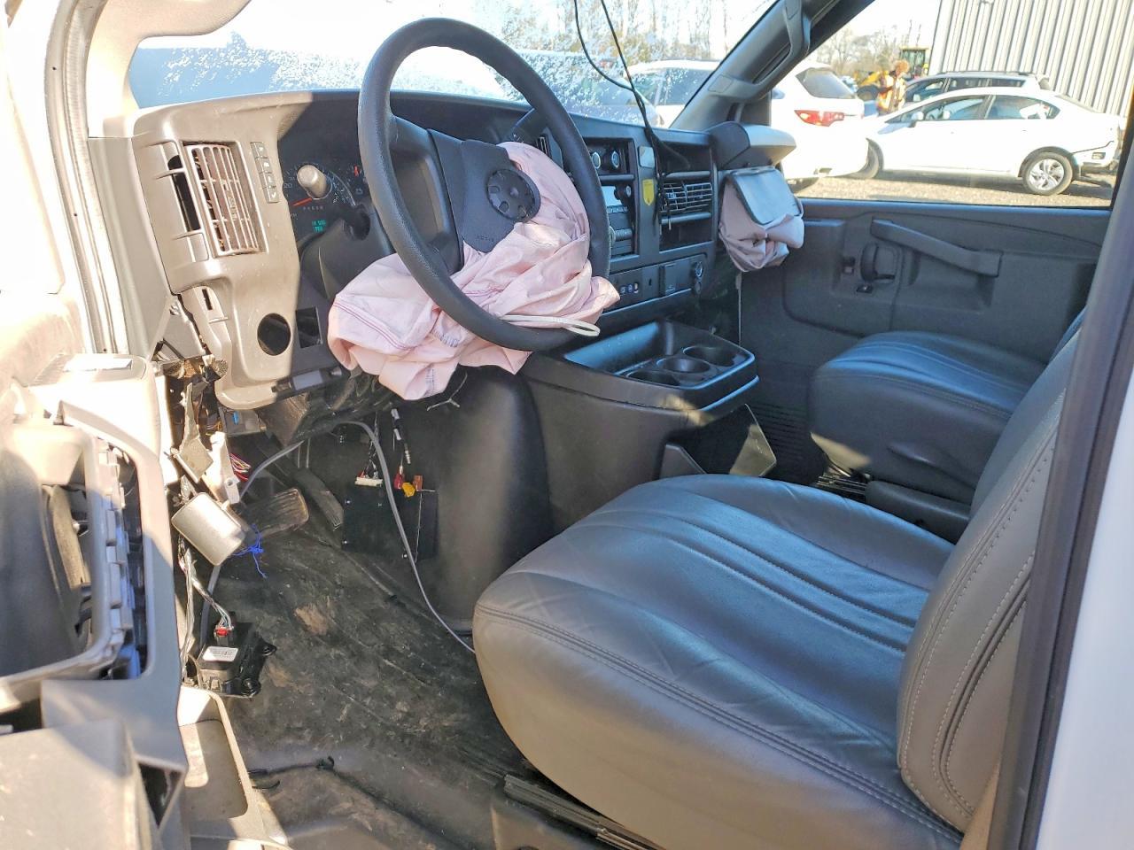 2024 Chevrolet Express G3500