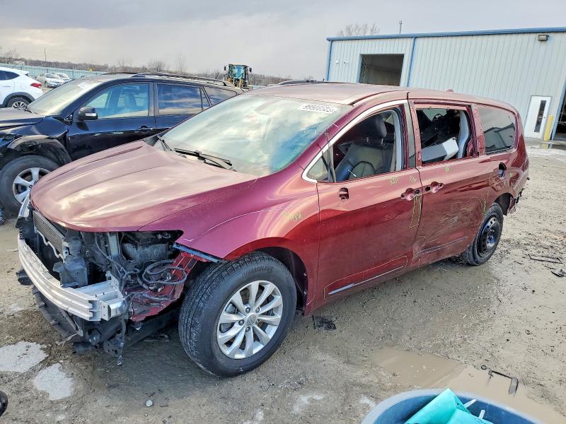 2019 Chrysler Pacifica Touring l