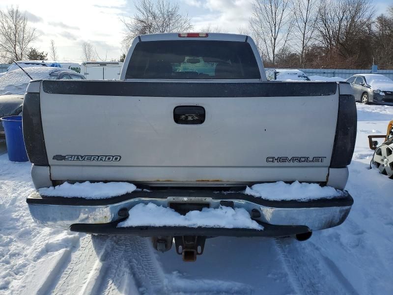 2004 Chevrolet Silverado C2500 Heavy Duty
