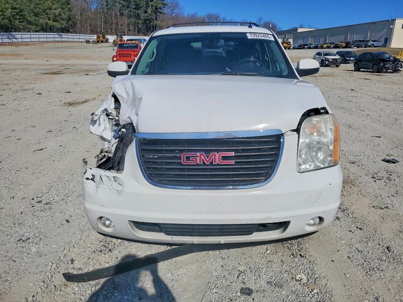 2013 GMC Yukon xl C1500 slt