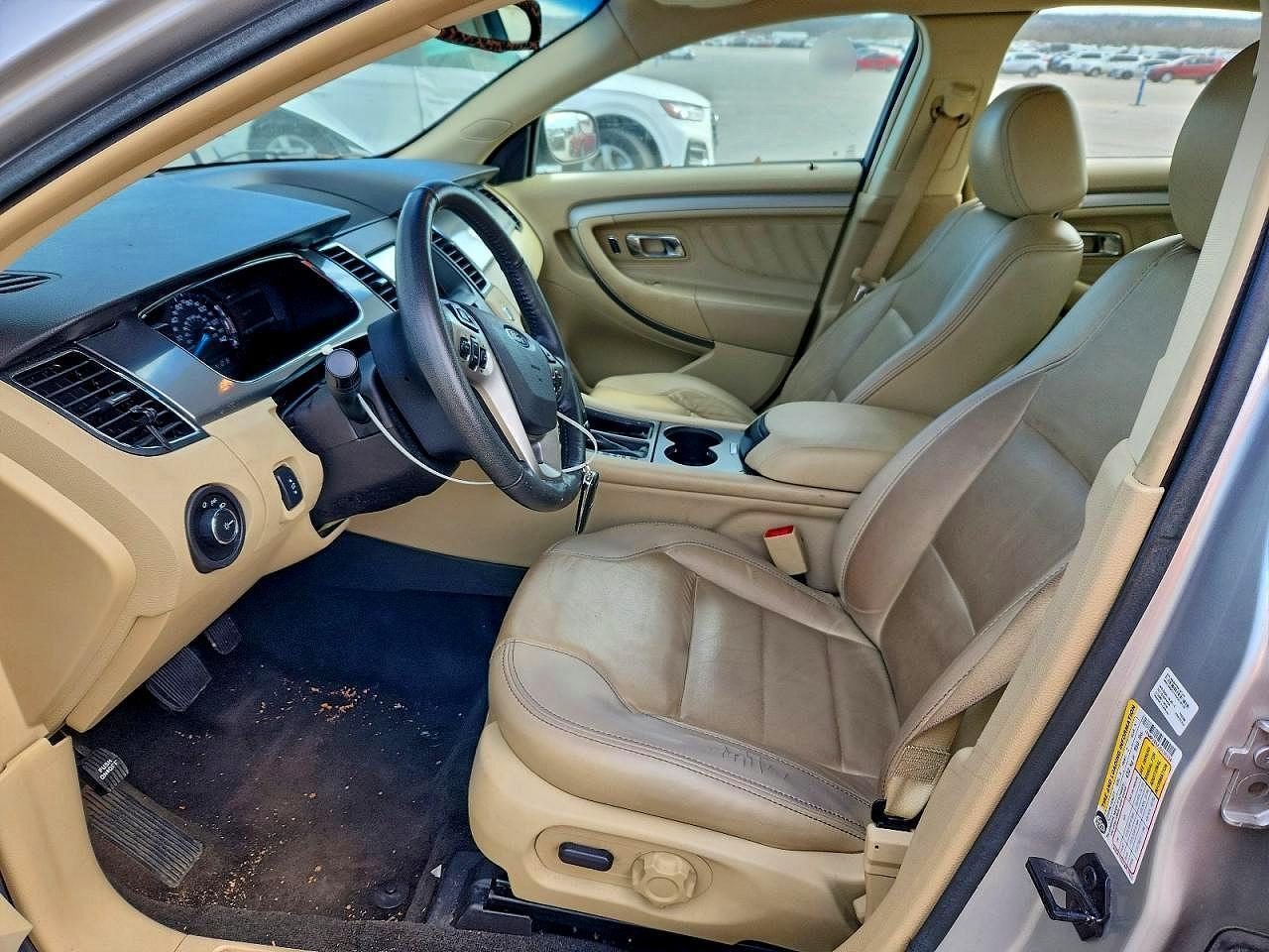 2018 Ford Taurus sel