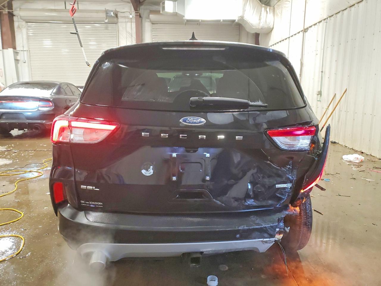 2020 Ford Escape sel