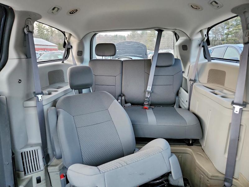 2009 Chrysler Town & Country lx