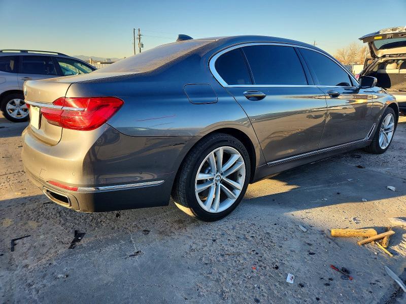 2016 BMW 750 xi