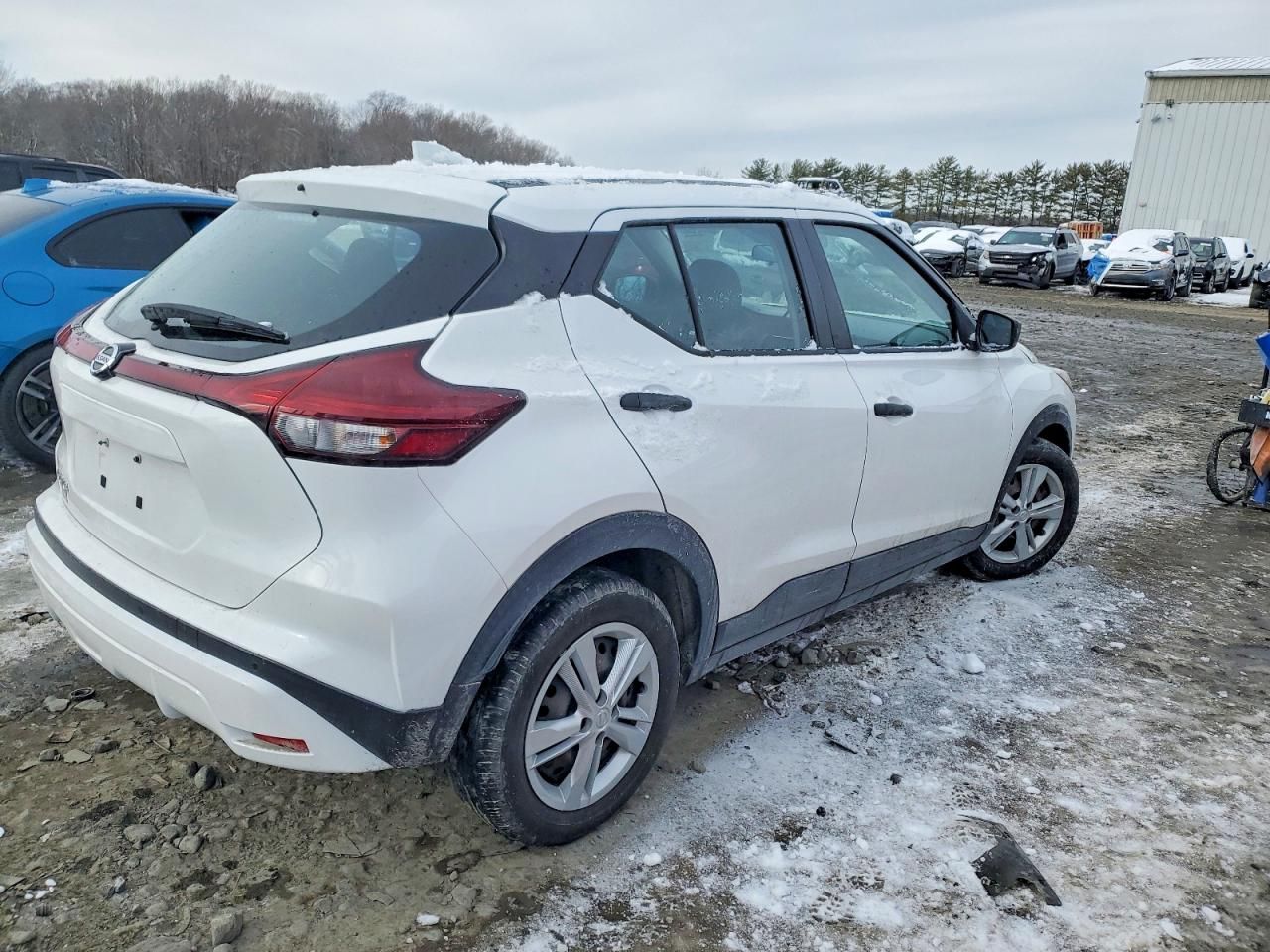 2021 Nissan Kicks s