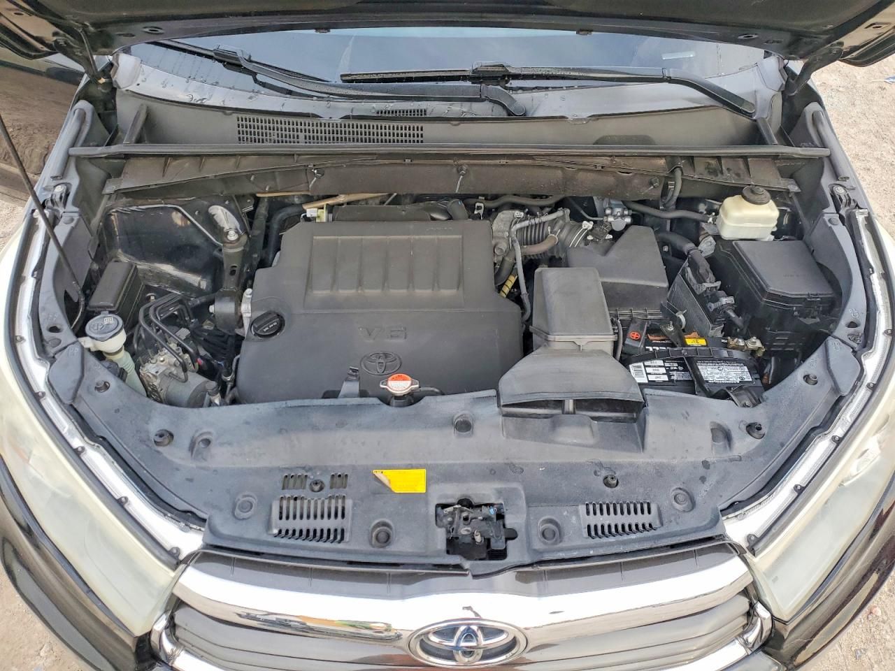 2016 Toyota Highlander le