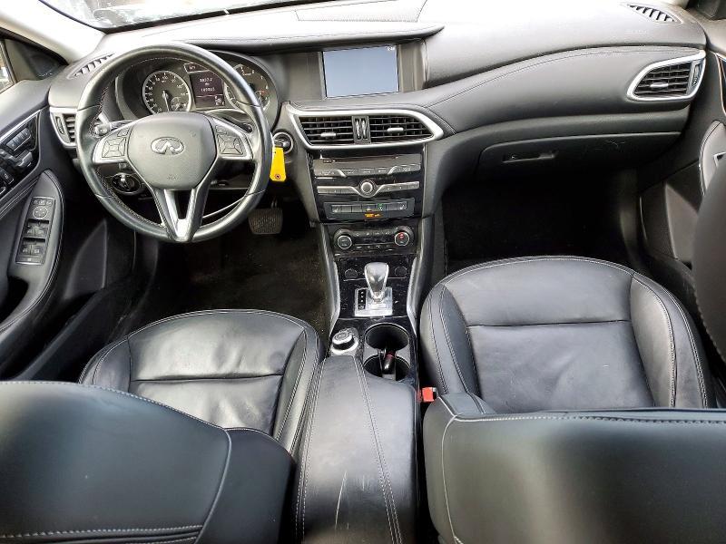 2018 Infinity Qx30 Base