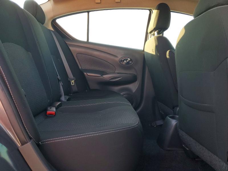 2019 Nissan Versa sv