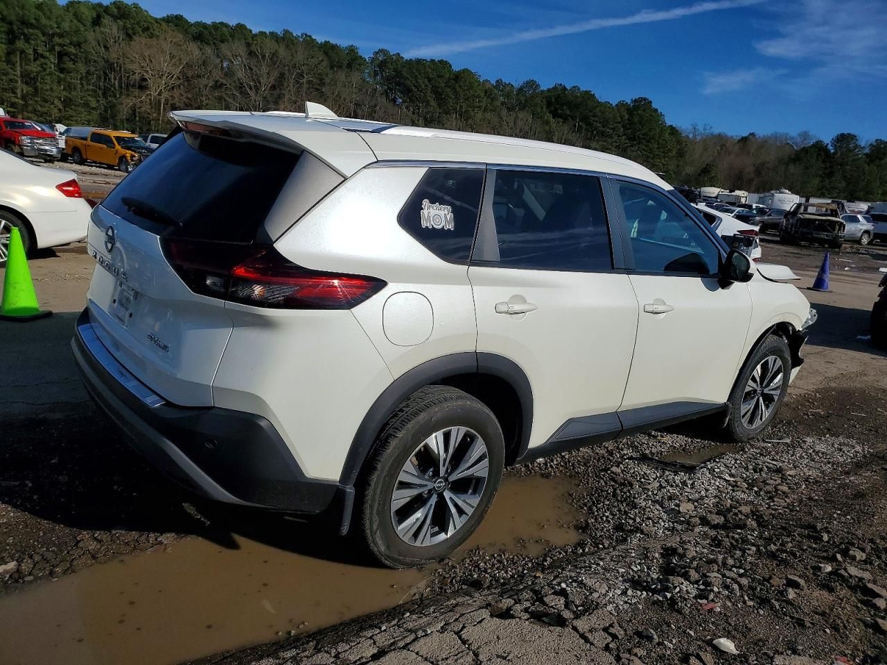 2022 Nissan Rogue sv