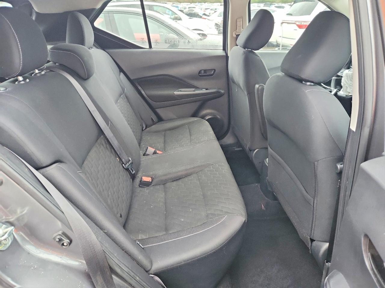 2021 Nissan Kicks s