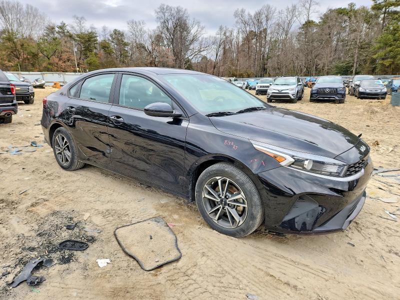 2022 KIA Forte fe