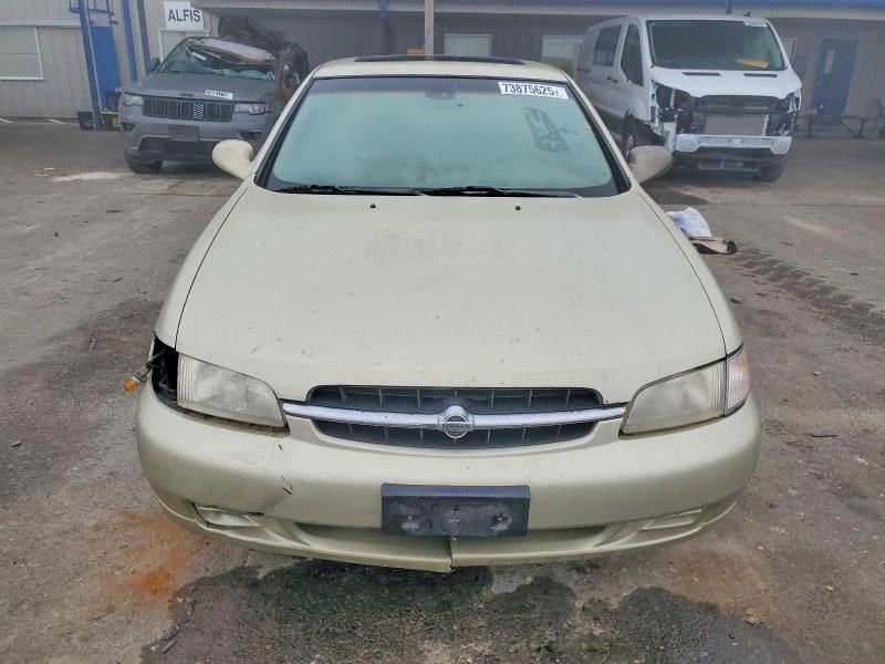 1999 Nissan Altima xe
