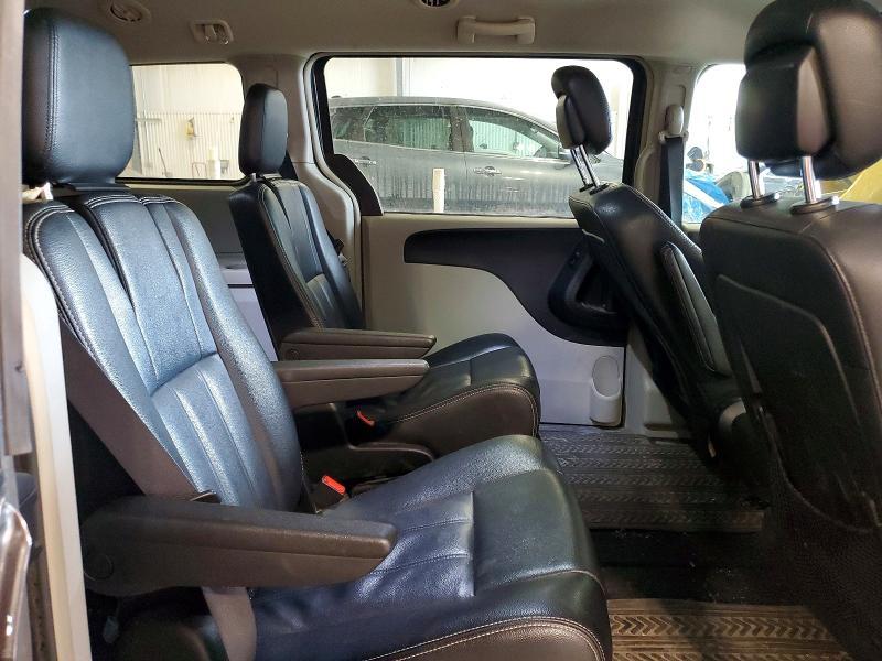 2015 Chrysler Town & Country Touring
