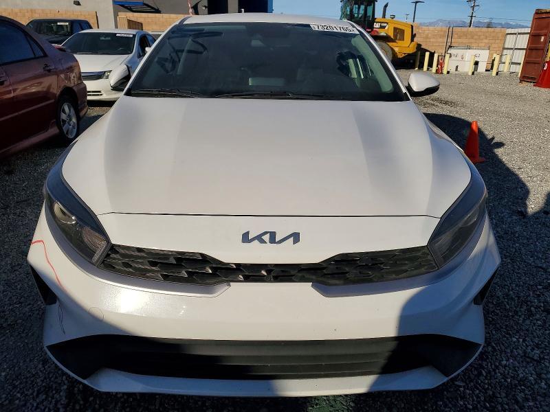 2023 KIA Forte lx