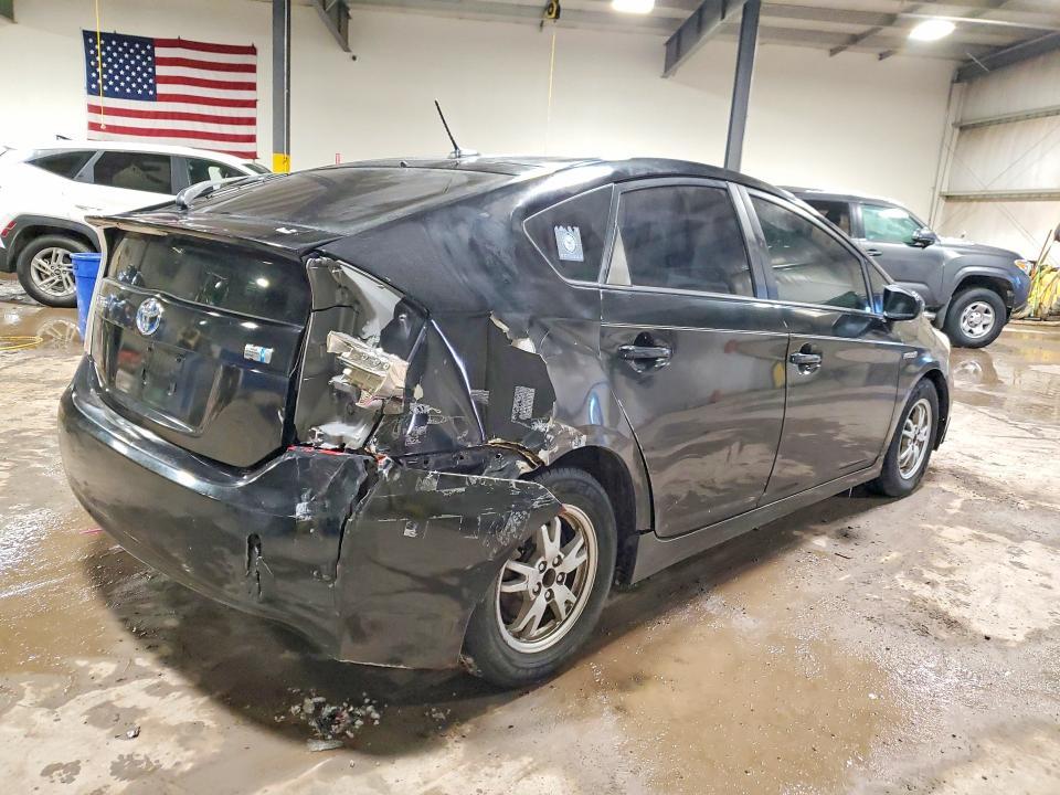 2010 Toyota Prius iii