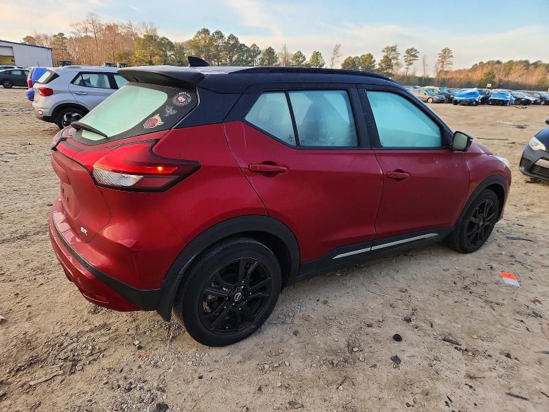 2023 Nissan Kicks sr
