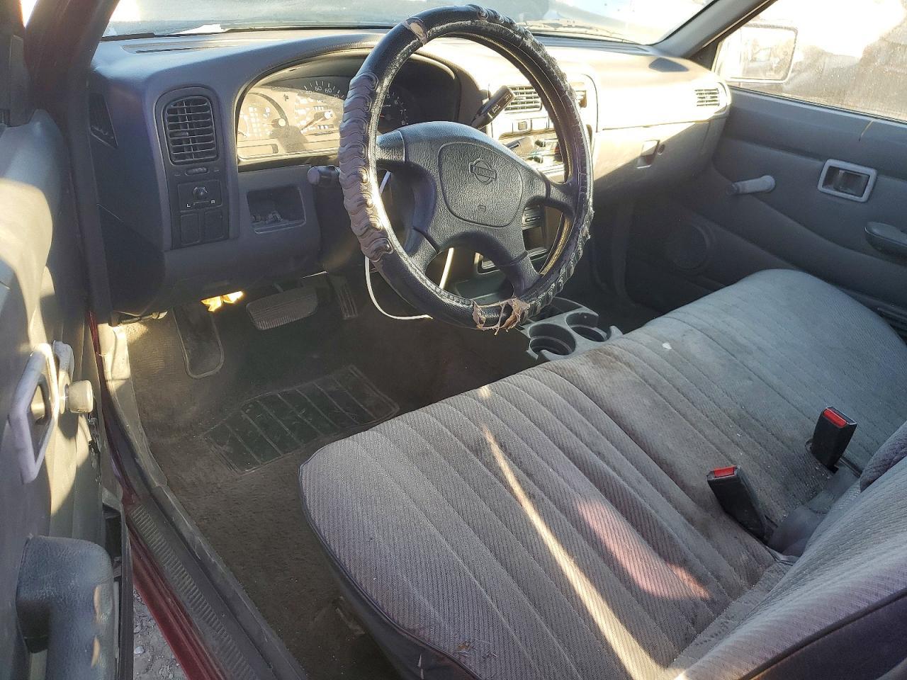 1995 Nissan Truck E/XE