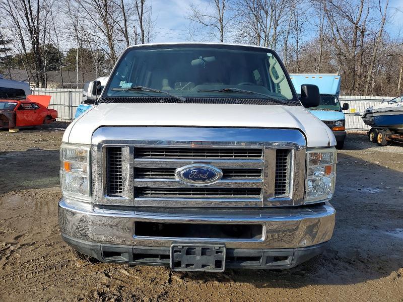 2012 Ford Econoline E350 Super Duty Wagon