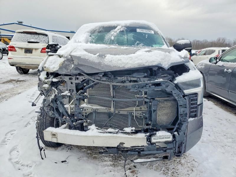 2022 Toyota Tundra Double cab sr