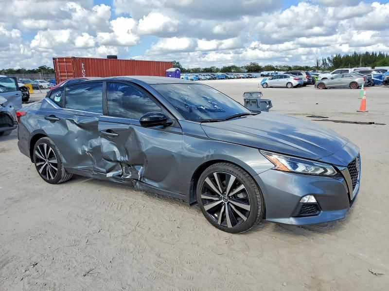 2021 Nissan Altima sr