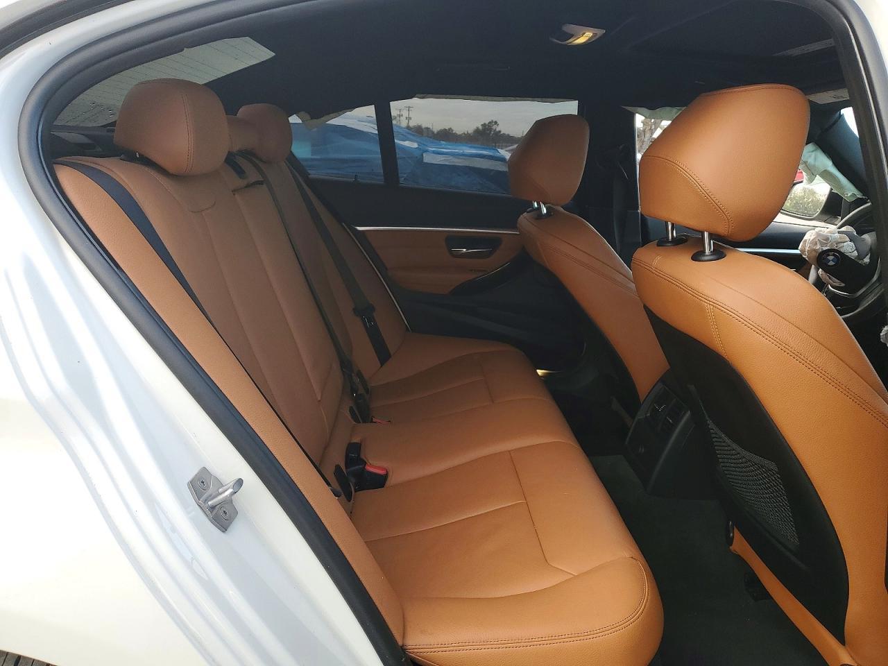 2018 BMW 330 i