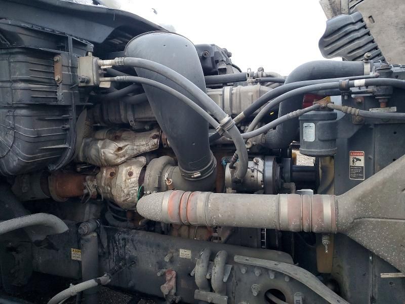 2016 Freightliner Cascadia 125 Semi Truck