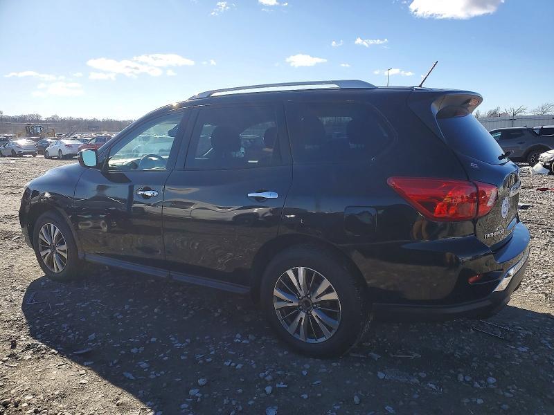 2018 Nissan Pathfinder s