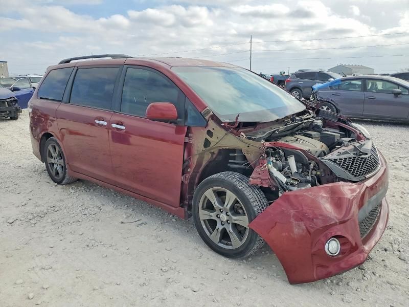 2017 Toyota Sienna se
