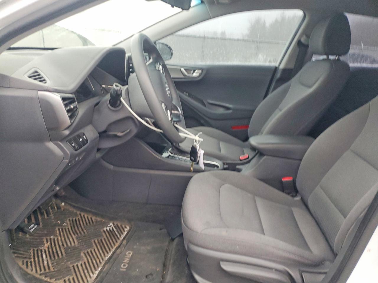 2020 Hyundai Ioniq se